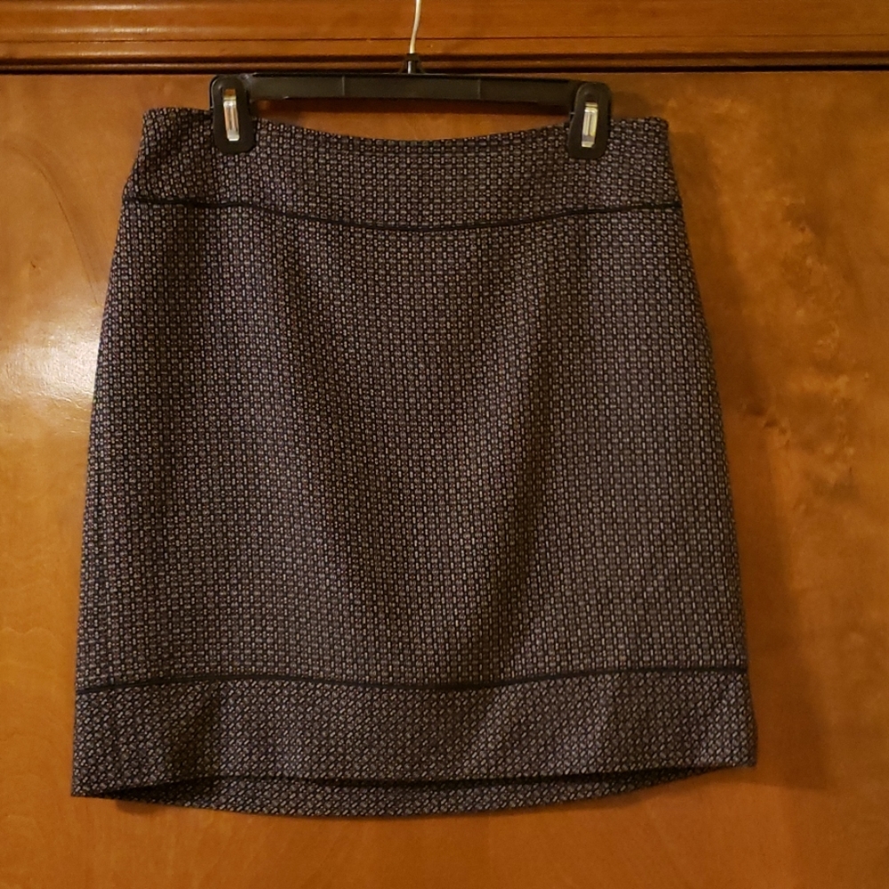 Ann Taylor navy/burgundy patterned skirt